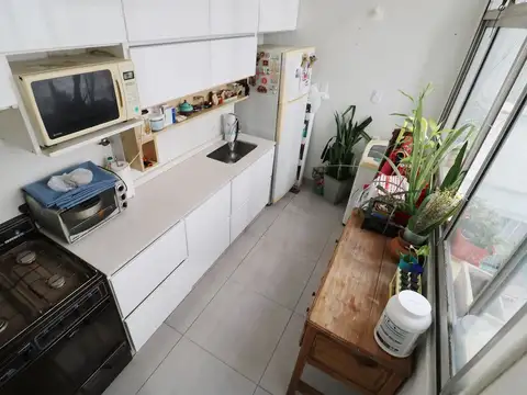 Venta departamento 3 amb en caballito sobre Av.