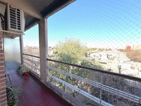 VENTA - Departamento de 1 dormitorio con balcón al frente - República de la Sexta, Rosario