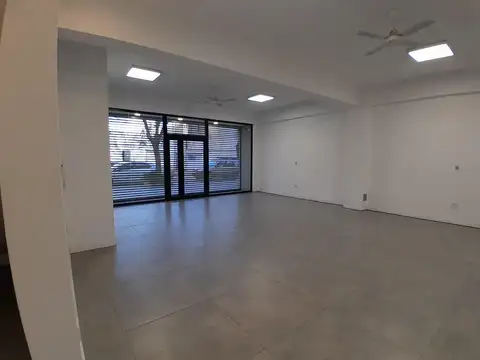 Local en Alquiler en Barrio España y Hospitales, $ 1.100.000