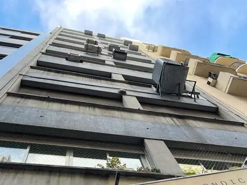 Oficina comercial de 66 m² en venta en Tribunales