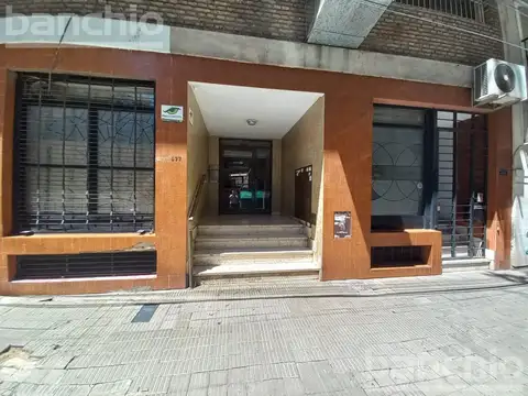 Montevideo al 600 07 01