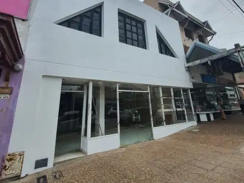 Avenida 3 840