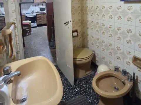 Venta Casa 4 ambientes con terraza en Villa Dominico