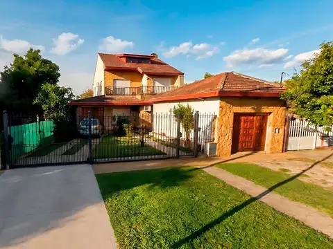Casa en venta en Garin Centro