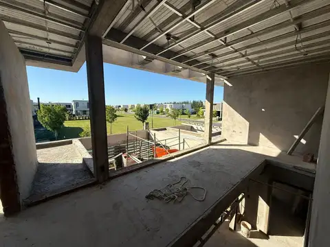 Casa venta a estrenar Carpinchos, Nordelta