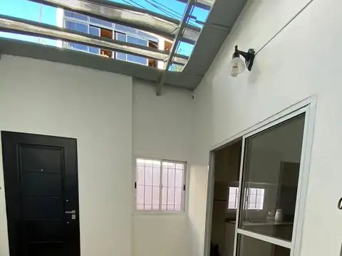Depto Tipo Casa en Alquiler de 2 ambientes