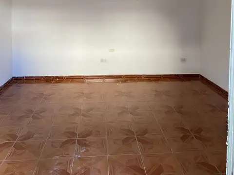 Depto Tipo Casa en Alquiler 45 años