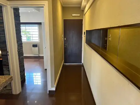 Hipólito Yrigoyen 200, Piso 2