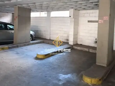Cochera a la Venta  zona centrica