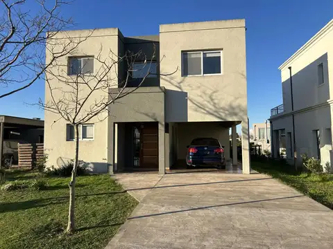 Caca en venta 5 AB Santa Elena
