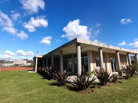Casa en Venta en Pilar del Este - Santa Lucia, USD 220.000