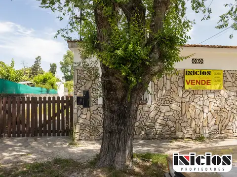 Propiedad a reciclar con todos los servicios - C325