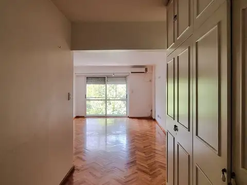 VENTA SEMIPISO 3 AMBIENTES RECOLETA COCHERA BALCON