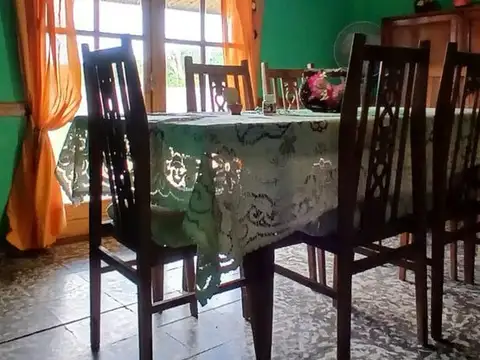 CASA QUINTA EN VENTA EN ROJAS CON PILETA