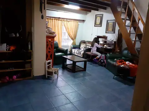 CASA EN TORCUATO A  2 C. aV BELGRANO 8 C COLECTORIA