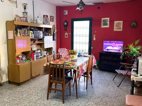 Casa en Venta con 6 cocheras
