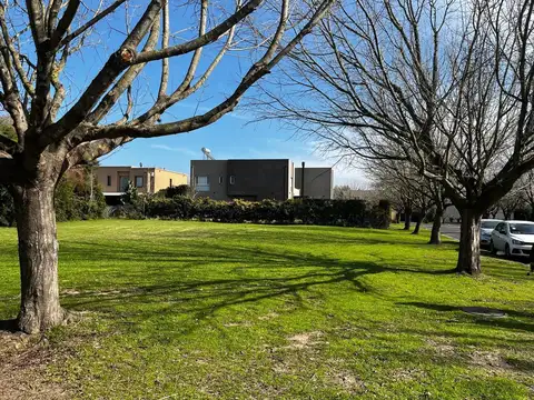 Venta Lote en Esquina de los últimos que quedan en San Isidro Labrador Villanueva Tigre AMT