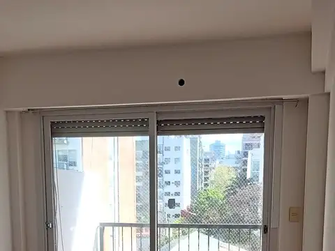 Hermoso 3 amb  con balcón al Cfte, lum, impecable, vista abierta