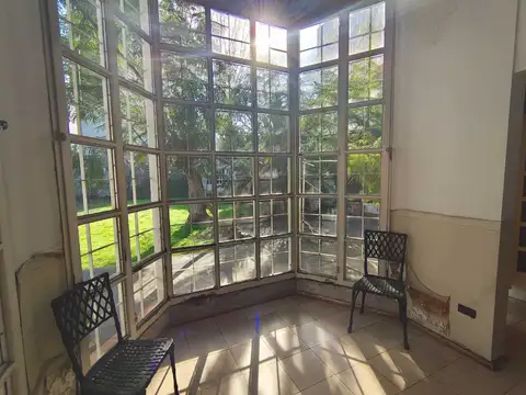 CASA 5 AMB EN VENTA MORÓN C/ JARDÍN Y COCHERAS