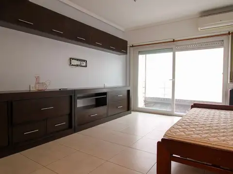 Venta Dept 2 amb con dependencia. Centro
