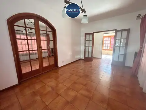 Casa en Alquiler al Oeste