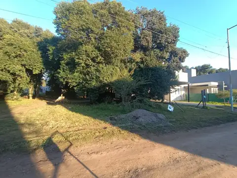 Hermoso lote en venta en Villa Catalina