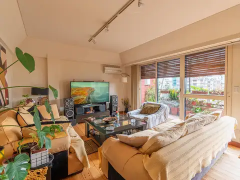 DUPLEX 3 AMBIENTES, CON DEPENDENCIA 0 ESCRITORIO.