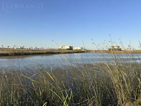 Lote en venta al agua en Amarras, Puertos del Lago Escobar