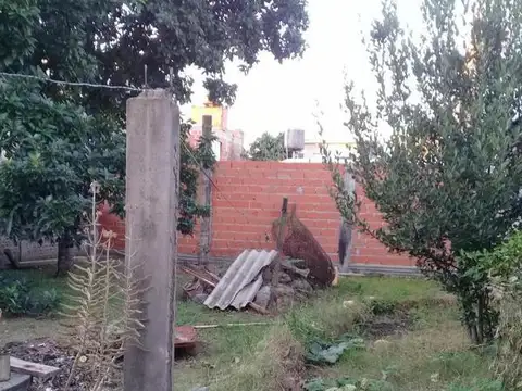 Casa 3 ambientes con 1 baño