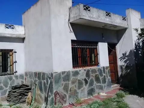 Casa en venta - 5 dormitorios 3 baños - 300mts2 - San Clemente Del Tuyú