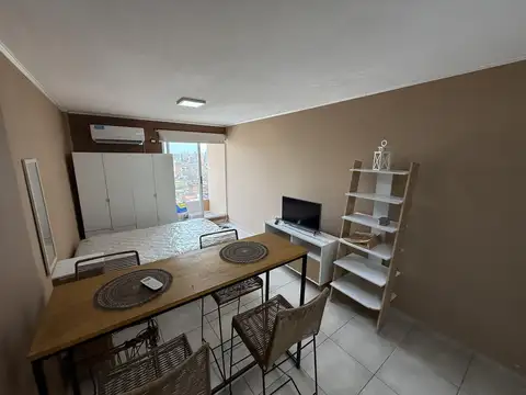 Departamento Monoambiente con Terraza Exclusiva en Alquiler