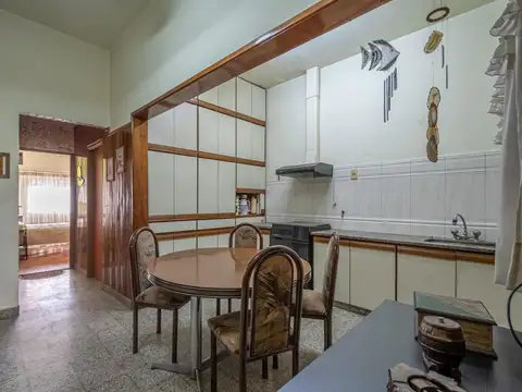 Casa s/lote propio todo en planta baja, garage,  A/crédito