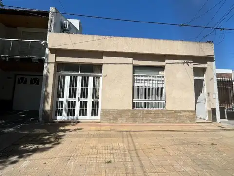 Impecable,Casa en PH, sin expensas, cochera 1 auto, 2 dormis