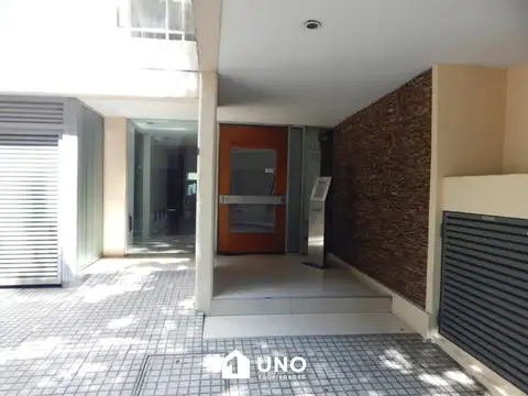 Alem 1200, Piso 04