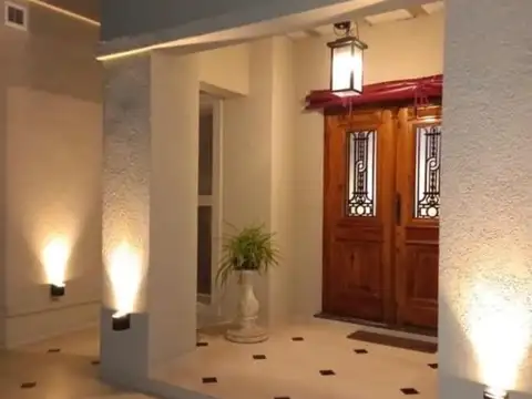 IMPONENTE CASA EN 9 DE JULIO EN ZONA DE QUINTA