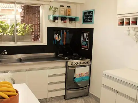 Peron 1900 , Piso 1º