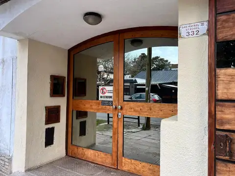 Strobel 300, Piso 2