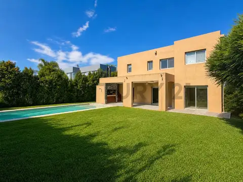 Casa en venta en Los Lagos, Nordelta 3 dormitorios, pileta, galería y excelente calidad