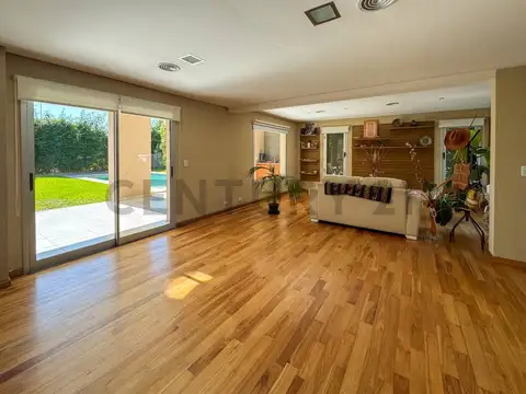 Casa 6 ambientes con 3 baños
