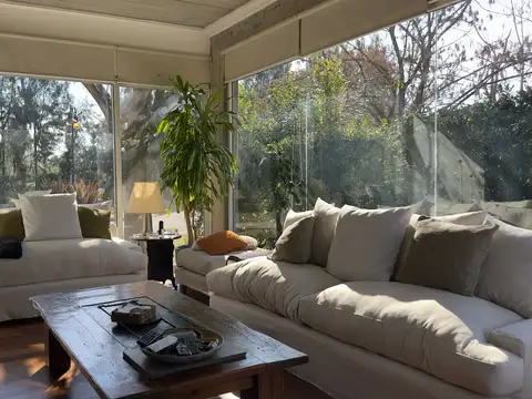 Casa 7 ambientes con 3 baños