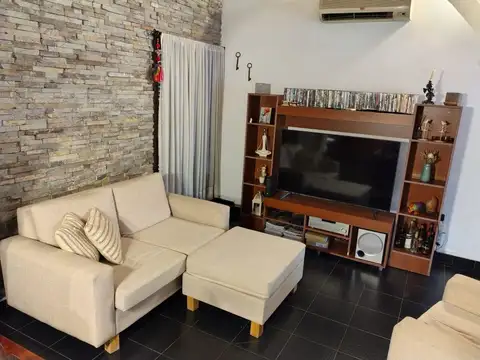 Casa en Venta en Belen de Escobar, USD 195.000