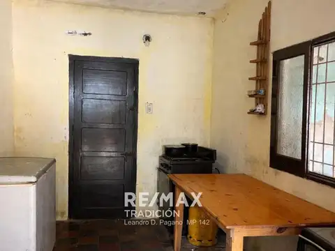 Casa 3 ambientes con 1 baño
