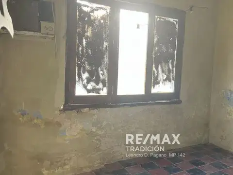 CASA EN VENTA, GRAN LOTE- BARRANQUERAS