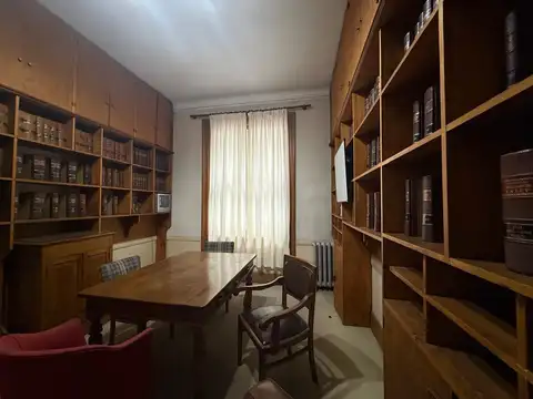 Oficina de 4 despachos en el microcentro