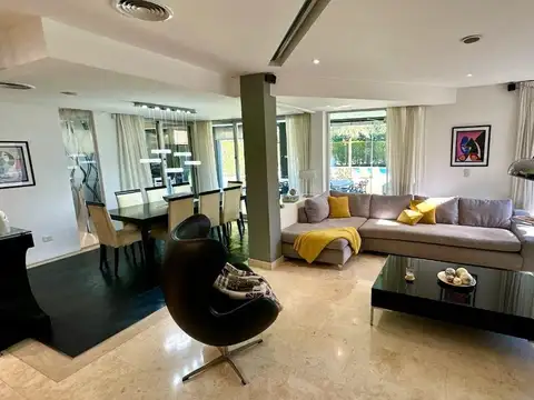 Casa en Venta de 4 dormitorios