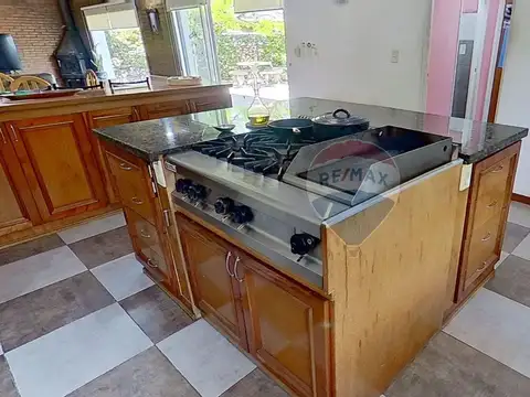 Casa 5 ambientes con 3 baños