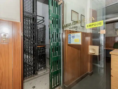 VENTA- DEPARTAMENTO /OFICINA 130 MTS- MONSERRAT