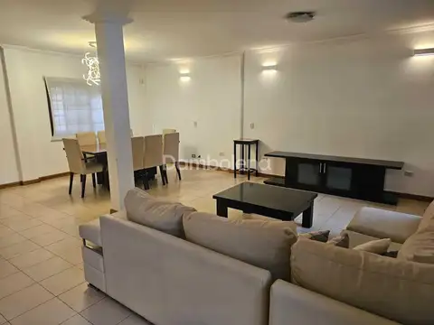 Casa Chalet  en Venta en Parque Leloir, Ituzaingó, G.B.A. Zona Oeste