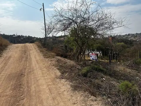 LOTE 769 m² VILLA DEL LAGO CON VISTA A LAS SIERRAS