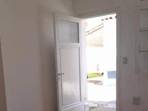 Depto Tipo Casa en Alquiler de 2 dormitorios
